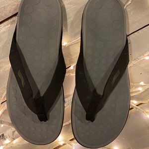 Vionic flip flops sz 9 Wm